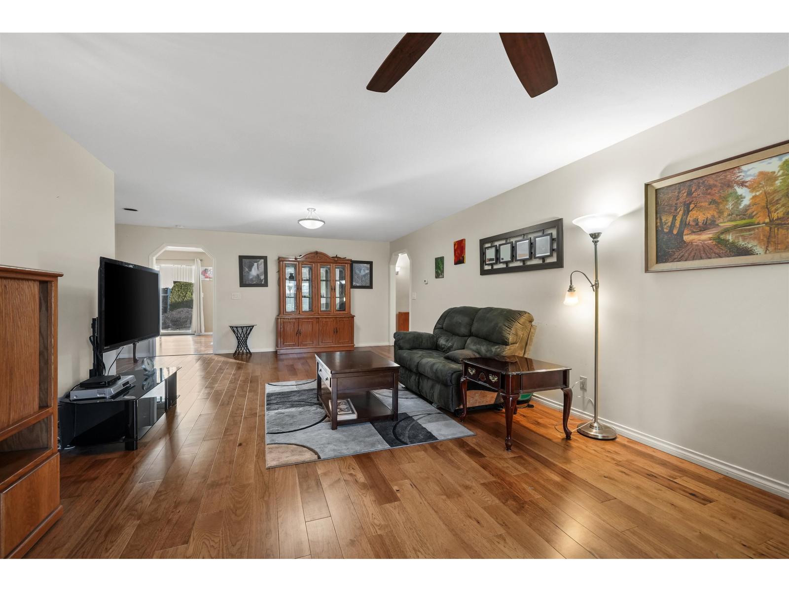 126 10584 153 Street, Surrey, British Columbia  V3R 9V1 - Photo 2 - R3084233