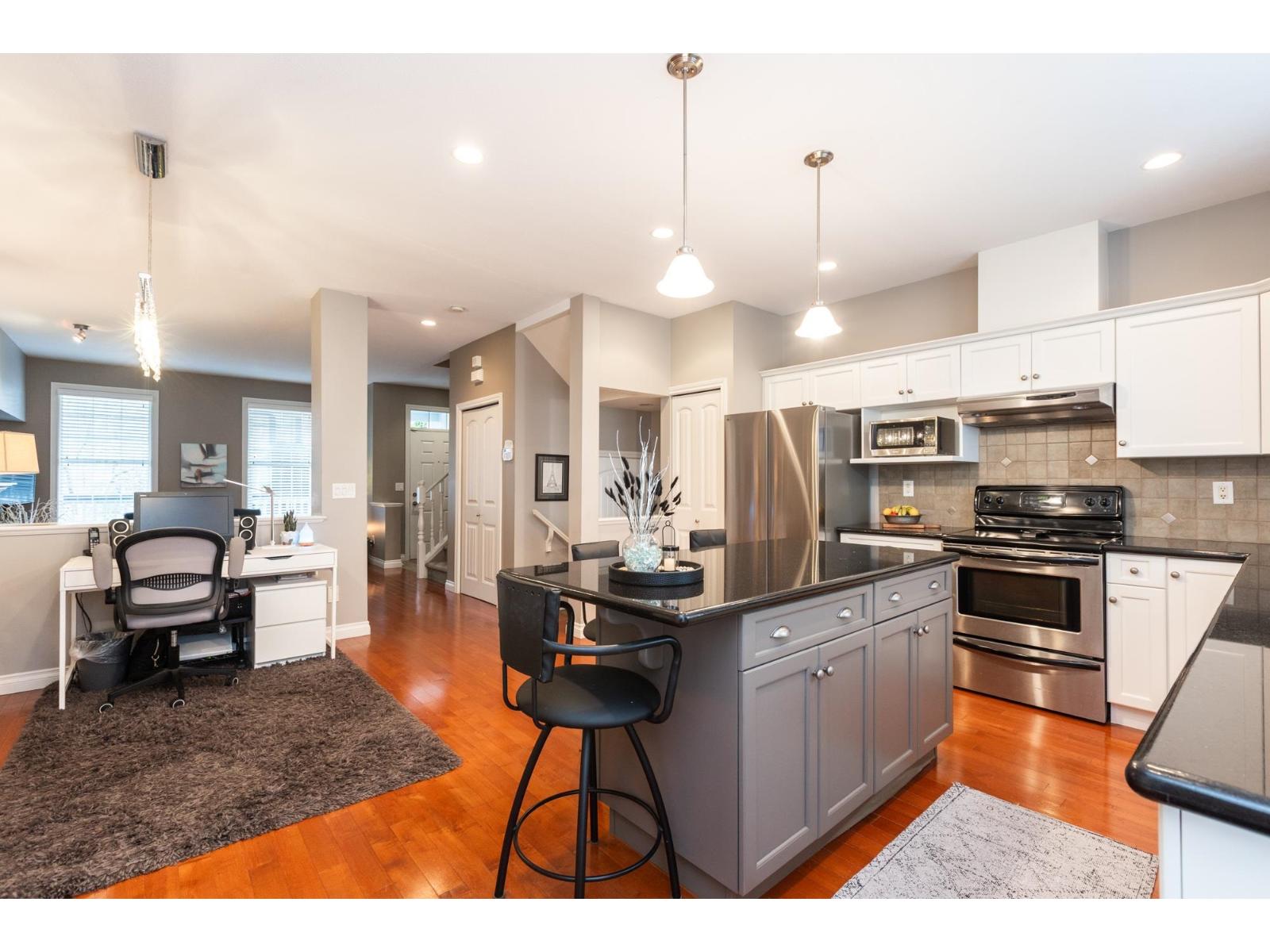 7016 179a Surrey Street, Surrey, British Columbia  V3S 7S4 - Photo 11 - R3083721