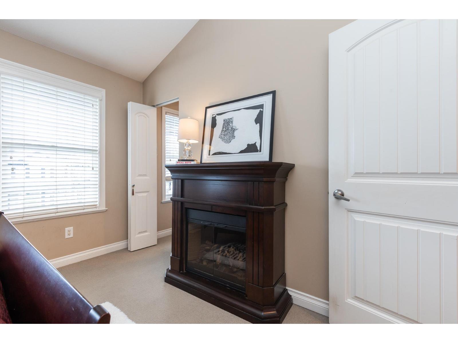 7016 179a Surrey Street, Surrey, British Columbia  V3S 7S4 - Photo 17 - R3083721