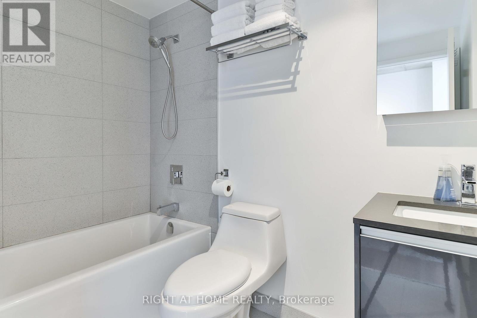 906 - 1190 Dundas Street E, Toronto, Ontario  M4M 0C5 - Photo 18 - E12729978