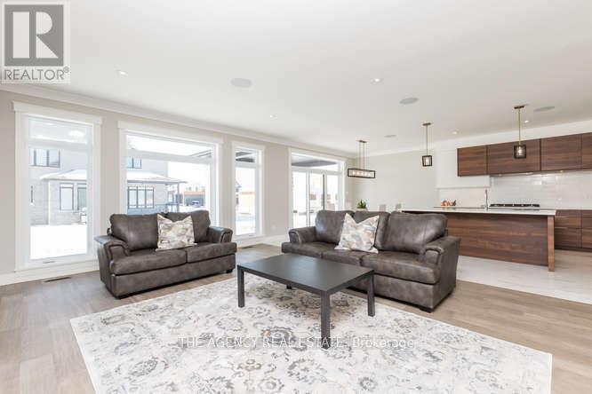 3126 Regiment Road W, London South, Ontario  N6P 0H2 - Photo 3 - X12733942