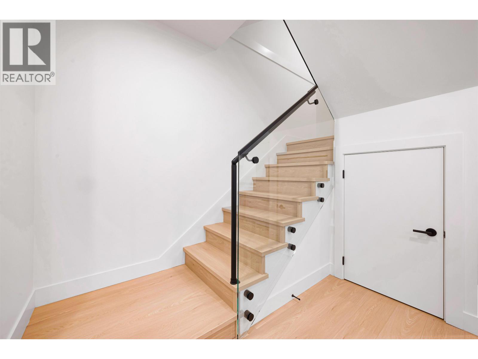 2 5554 Culloden Street, Vancouver, British Columbia  V5W 3R8 - Photo 13 - R3084059