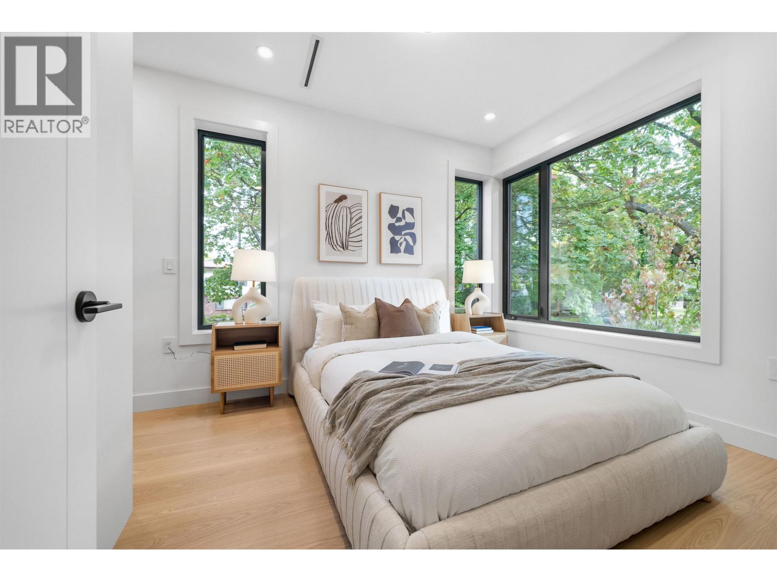 2493 Eton Street, Vancouver, British Columbia  V5K 1J6 - Photo 10 - R3084091