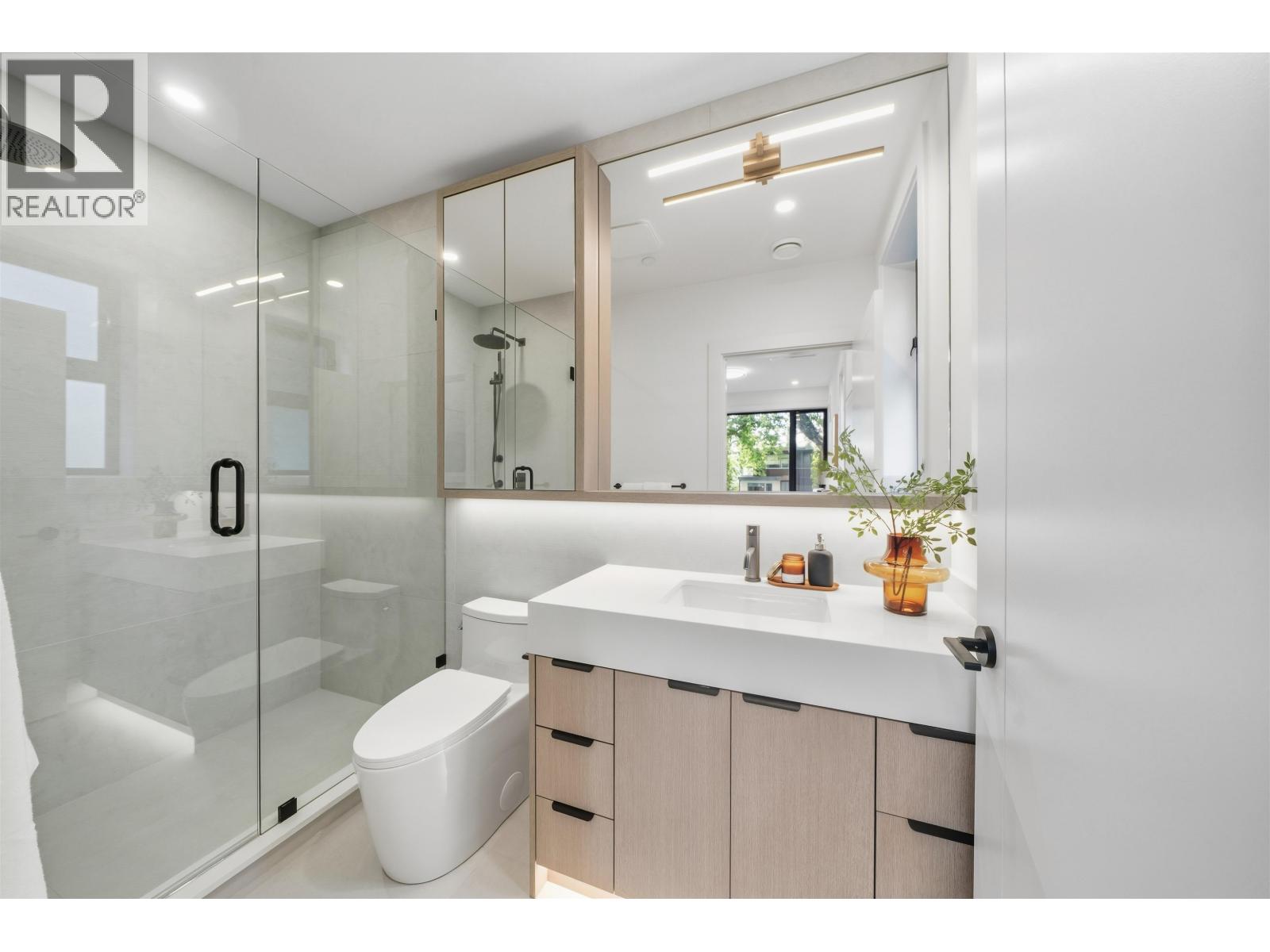 2493 Eton Street, Vancouver, British Columbia  V5K 1J6 - Photo 13 - R3084091