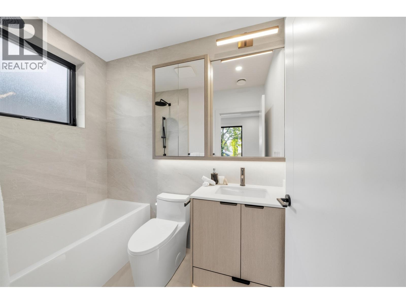 2493 Eton Street, Vancouver, British Columbia  V5K 1J6 - Photo 16 - R3084091