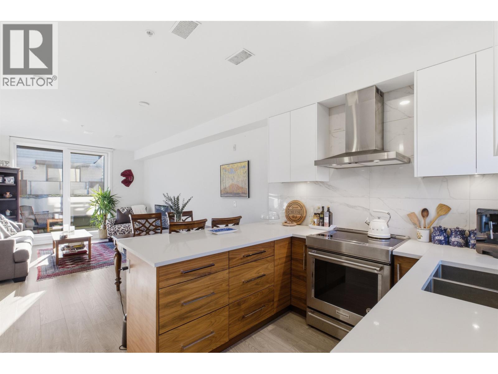 33 720 E 3rd Street, North Vancouver, British Columbia  V7L 0G7 - Photo 8 - R3084096