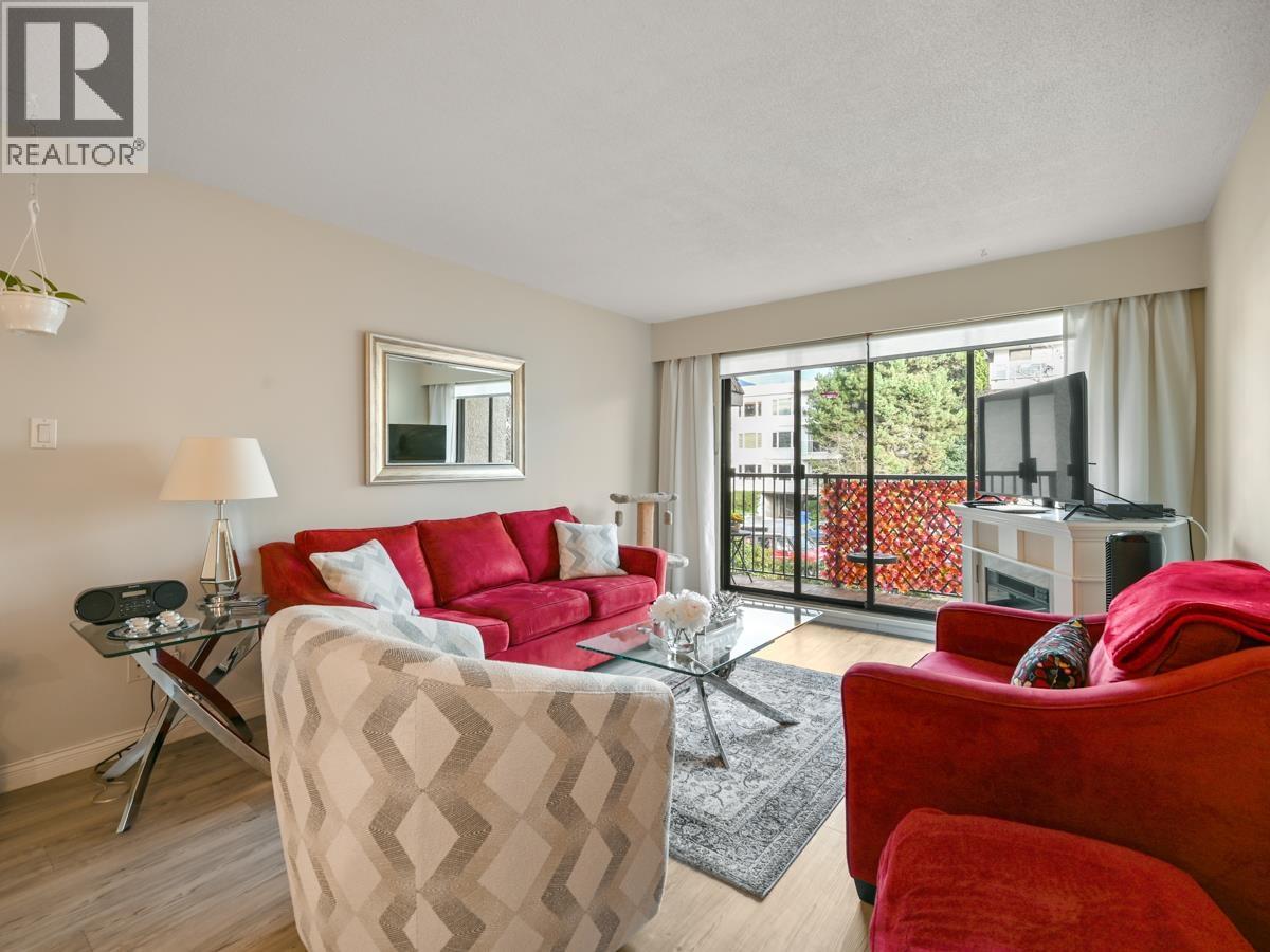 205 307 W 2nd Street, North Vancouver, British Columbia  V7M 1E2 - Photo 2 - R3084149