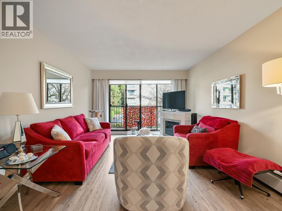 205 307 W 2nd Street, North Vancouver, British Columbia  V7M 1E2 - Photo 3 - R3084149