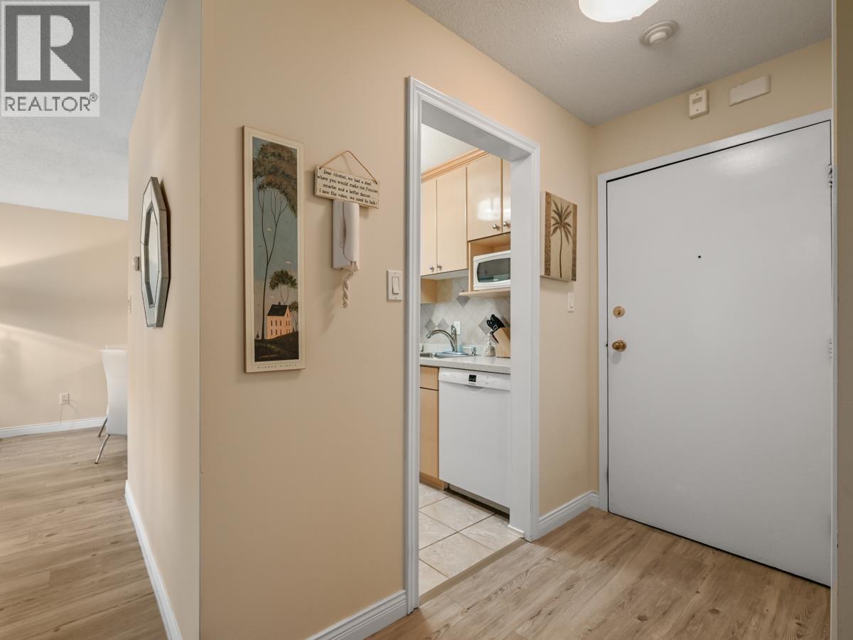 205 307 W 2nd Street, North Vancouver, British Columbia  V7M 1E2 - Photo 6 - R3084149