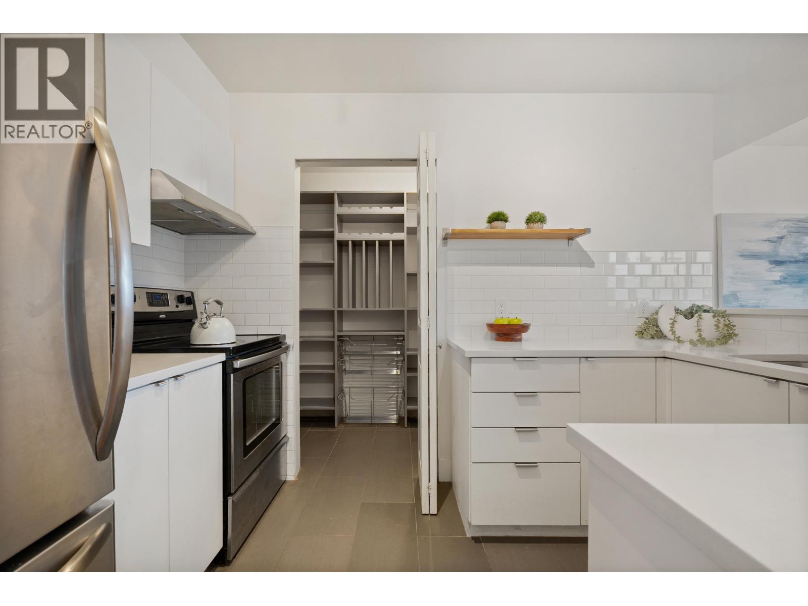 403 1623 E 2nd Avenue, Vancouver, British Columbia  V5N 1E1 - Photo 10 - R3084223