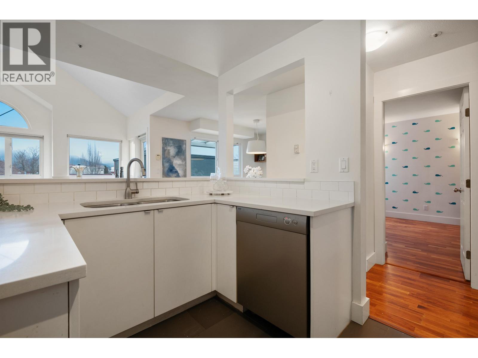 403 1623 E 2nd Avenue, Vancouver, British Columbia  V5N 1E1 - Photo 11 - R3084223