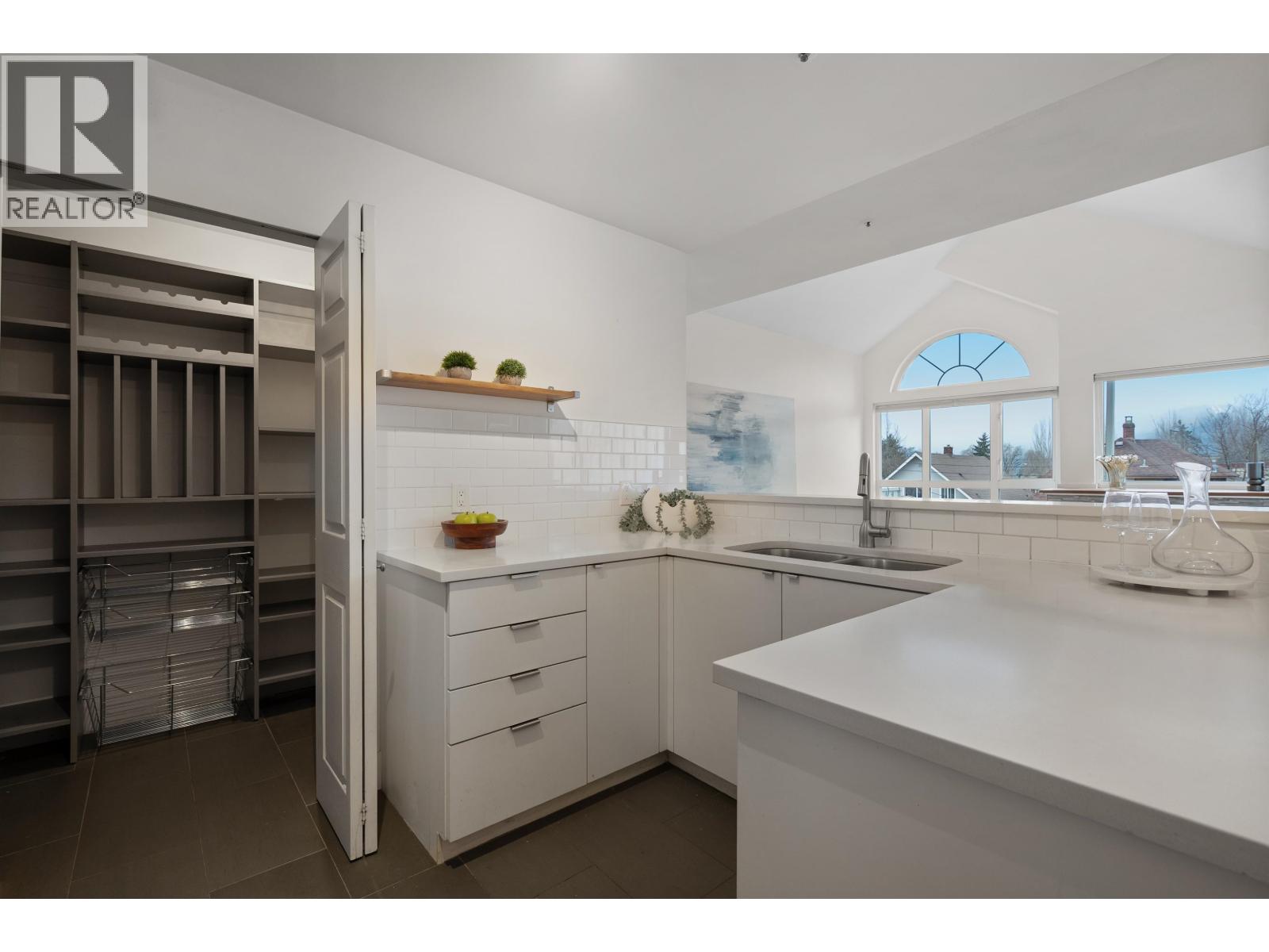 403 1623 E 2nd Avenue, Vancouver, British Columbia  V5N 1E1 - Photo 12 - R3084223