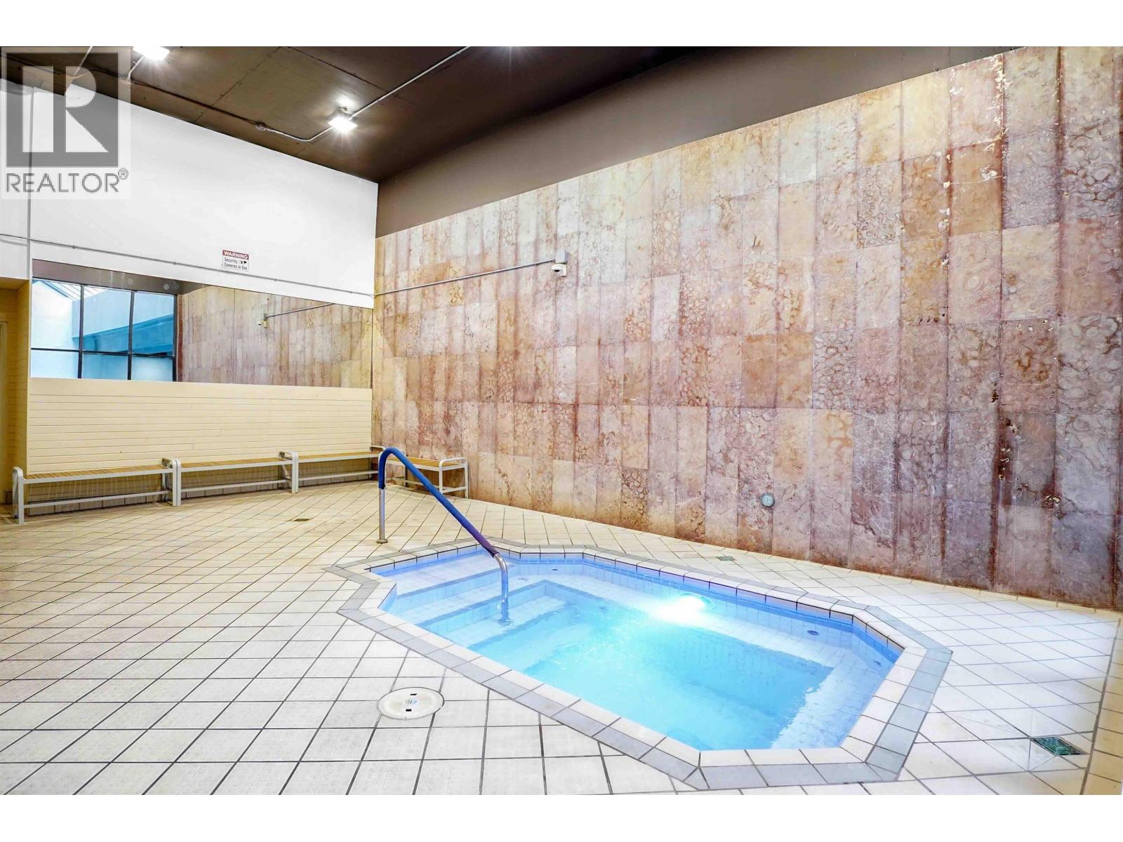 306 2020 Fullerton Avenue, North Vancouver, British Columbia  V7P 3G3 - Photo 28 - R3084230