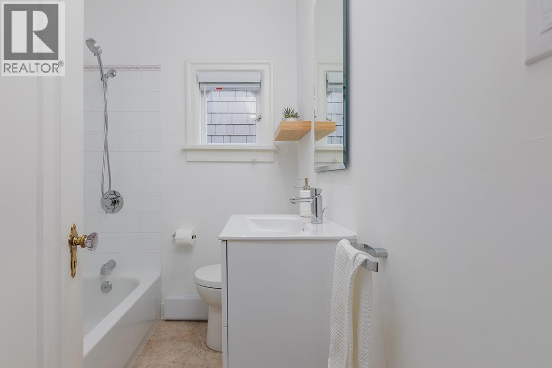 3340 W 15th Avenue, Vancouver, British Columbia  V6R 2Y8 - Photo 19 - R3084092