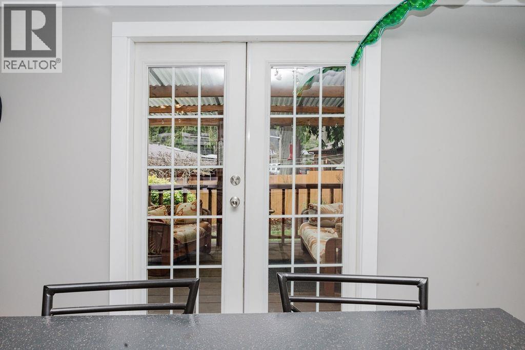 3366 Richards Road, Roberts Creek, British Columbia  V0N 2W2 - Photo 10 - R3084098