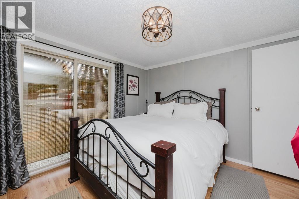 3366 Richards Road, Roberts Creek, British Columbia  V0N 2W2 - Photo 13 - R3084098