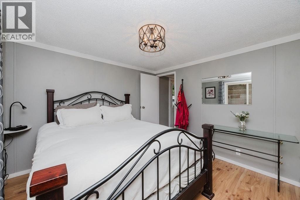 3366 Richards Road, Roberts Creek, British Columbia  V0N 2W2 - Photo 14 - R3084098