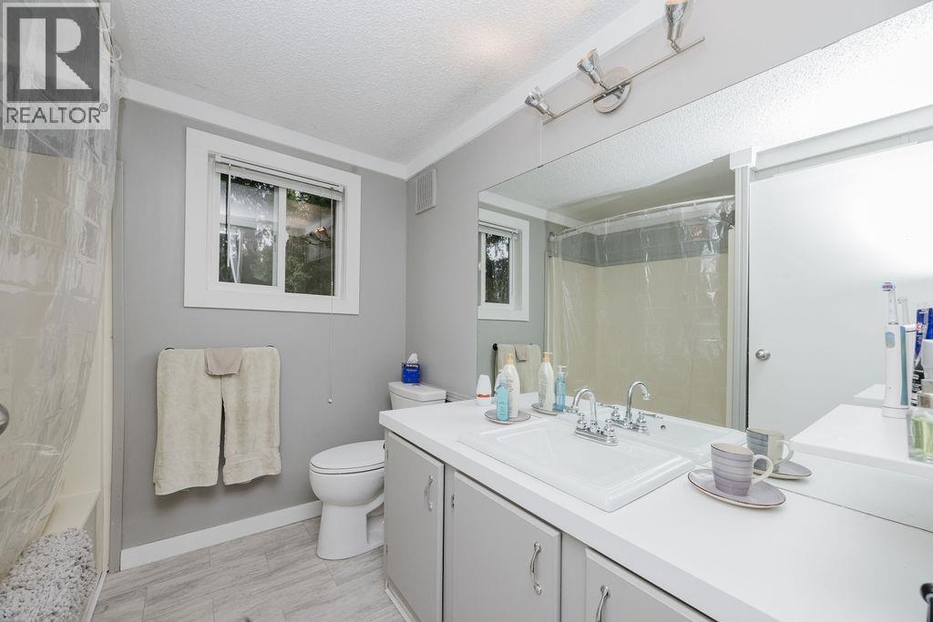 3366 Richards Road, Roberts Creek, British Columbia  V0N 2W2 - Photo 17 - R3084098