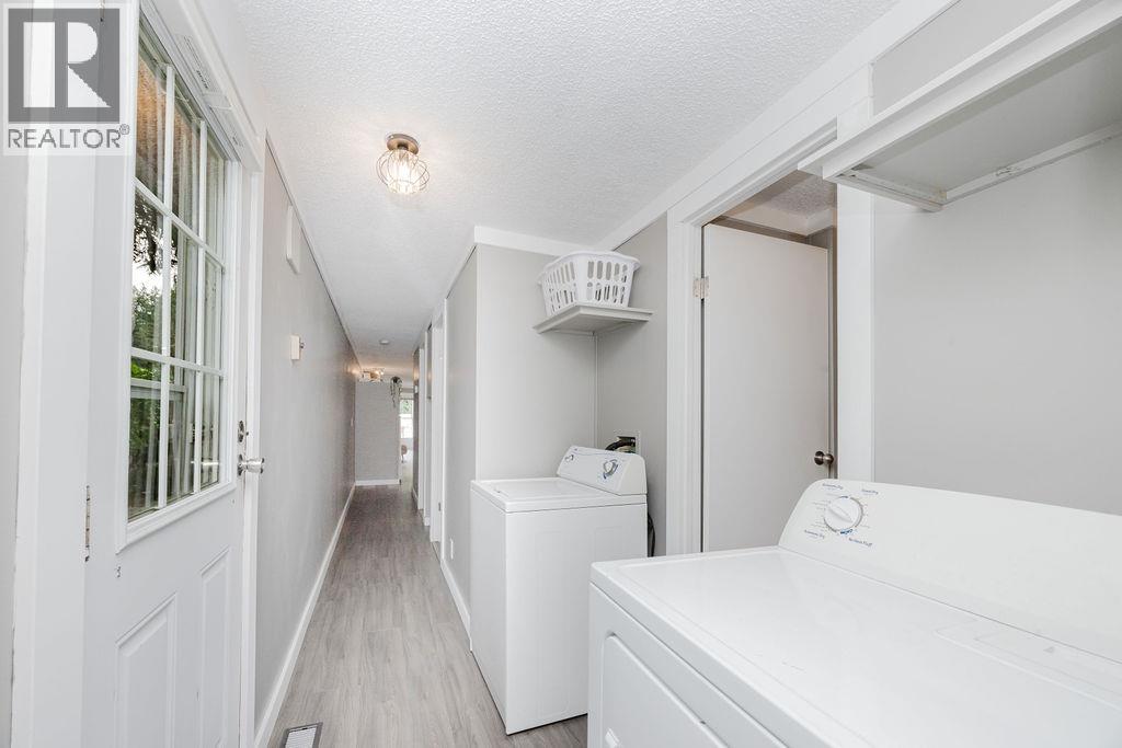 3366 Richards Road, Roberts Creek, British Columbia  V0N 2W2 - Photo 18 - R3084098