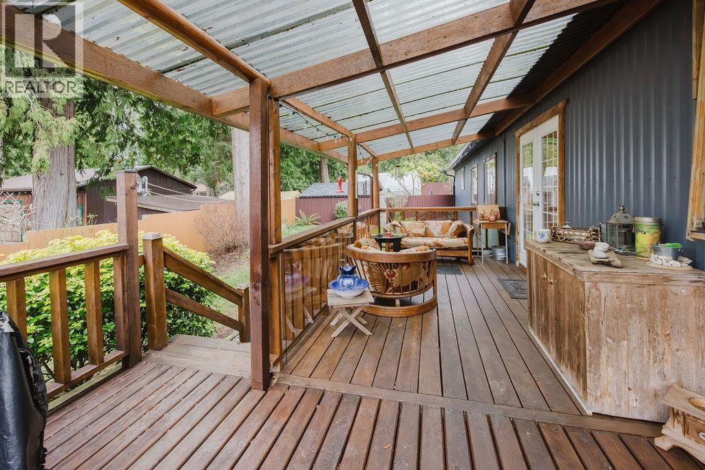 3366 Richards Road, Roberts Creek, British Columbia  V0N 2W2 - Photo 19 - R3084098