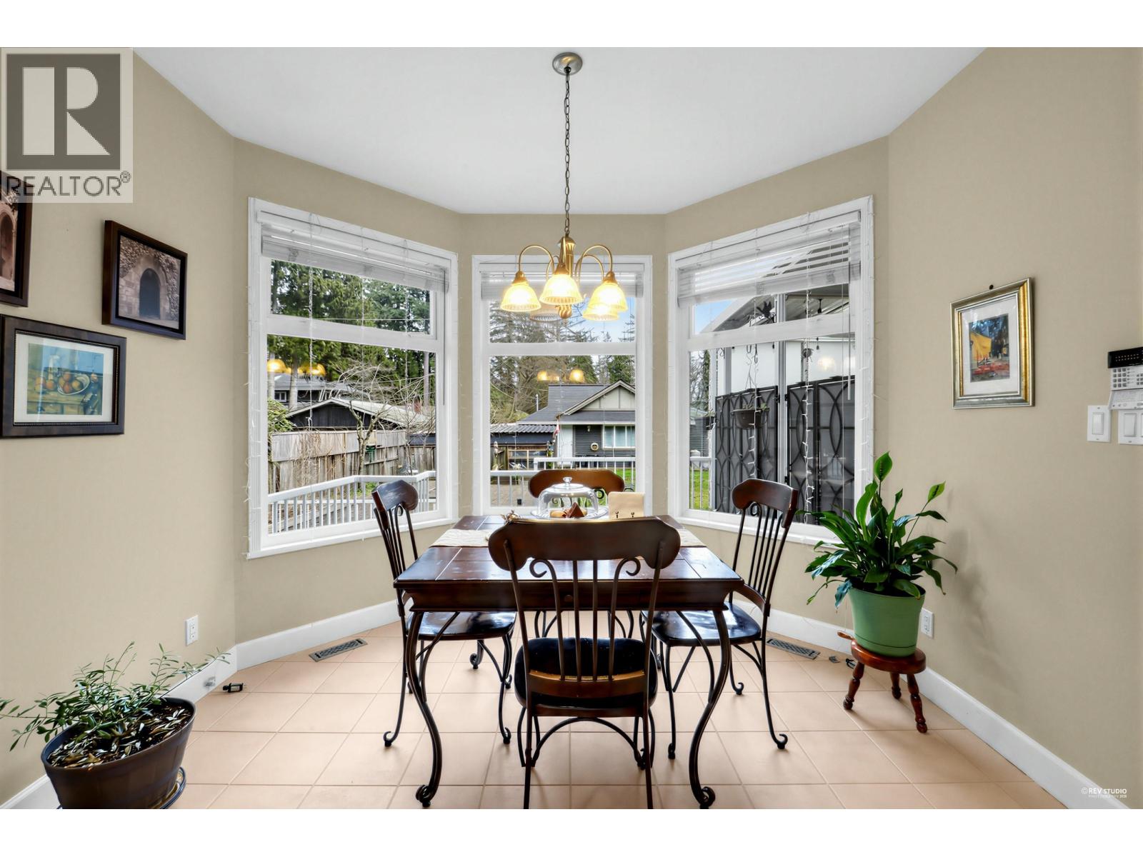 2244 Edgemont Boulevard, North Vancouver, British Columbia  V7P 2K9 - Photo 11 - R3084105