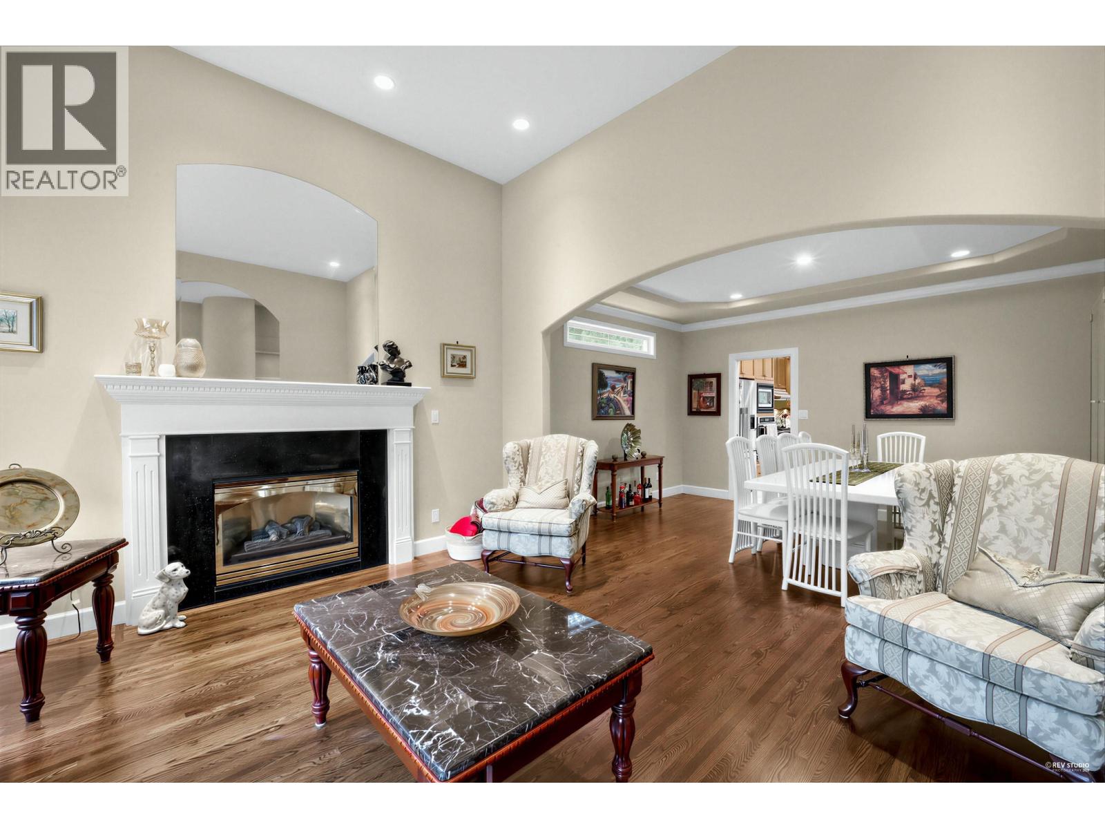 2244 Edgemont Boulevard, North Vancouver, British Columbia  V7P 2K9 - Photo 3 - R3084105