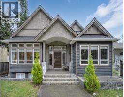 2244 EDGEMONT BOULEVARD, North Vancouver, British Columbia