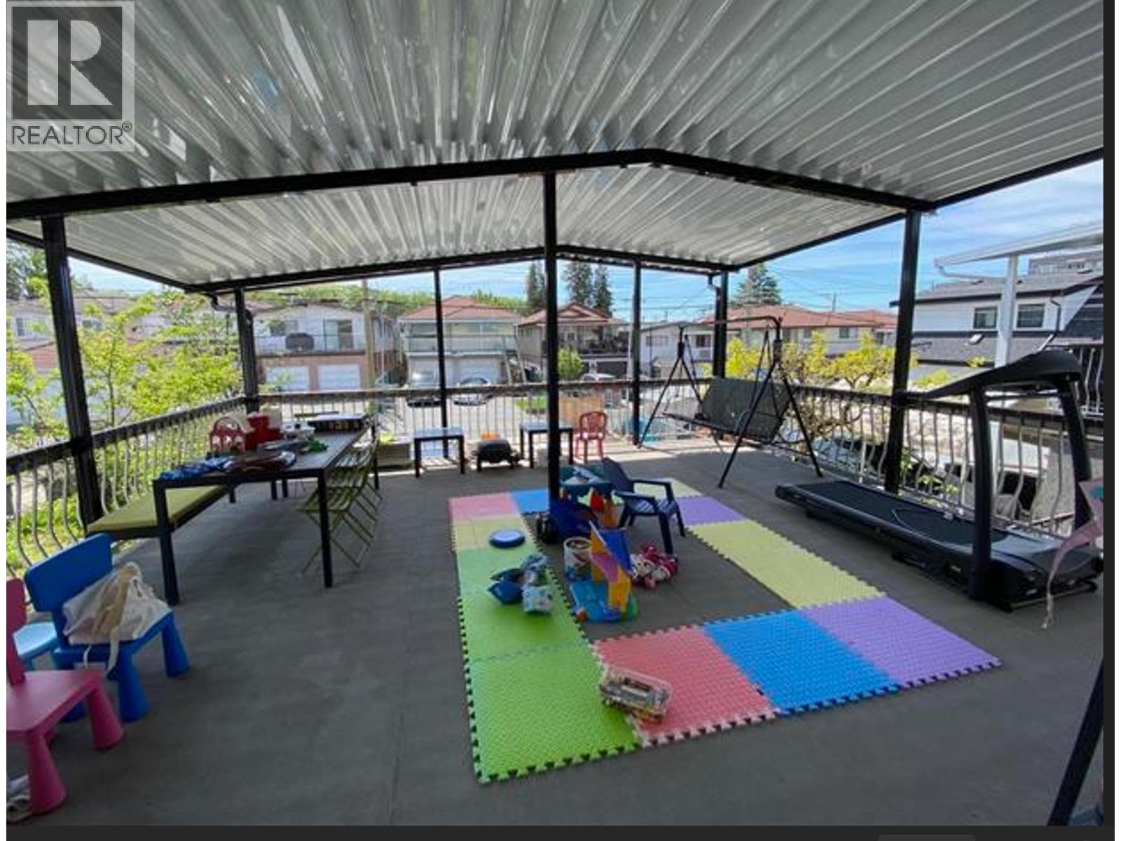 2086 E 40th Avenue, Vancouver, British Columbia  V5P 1J3 - Photo 3 - R3084111