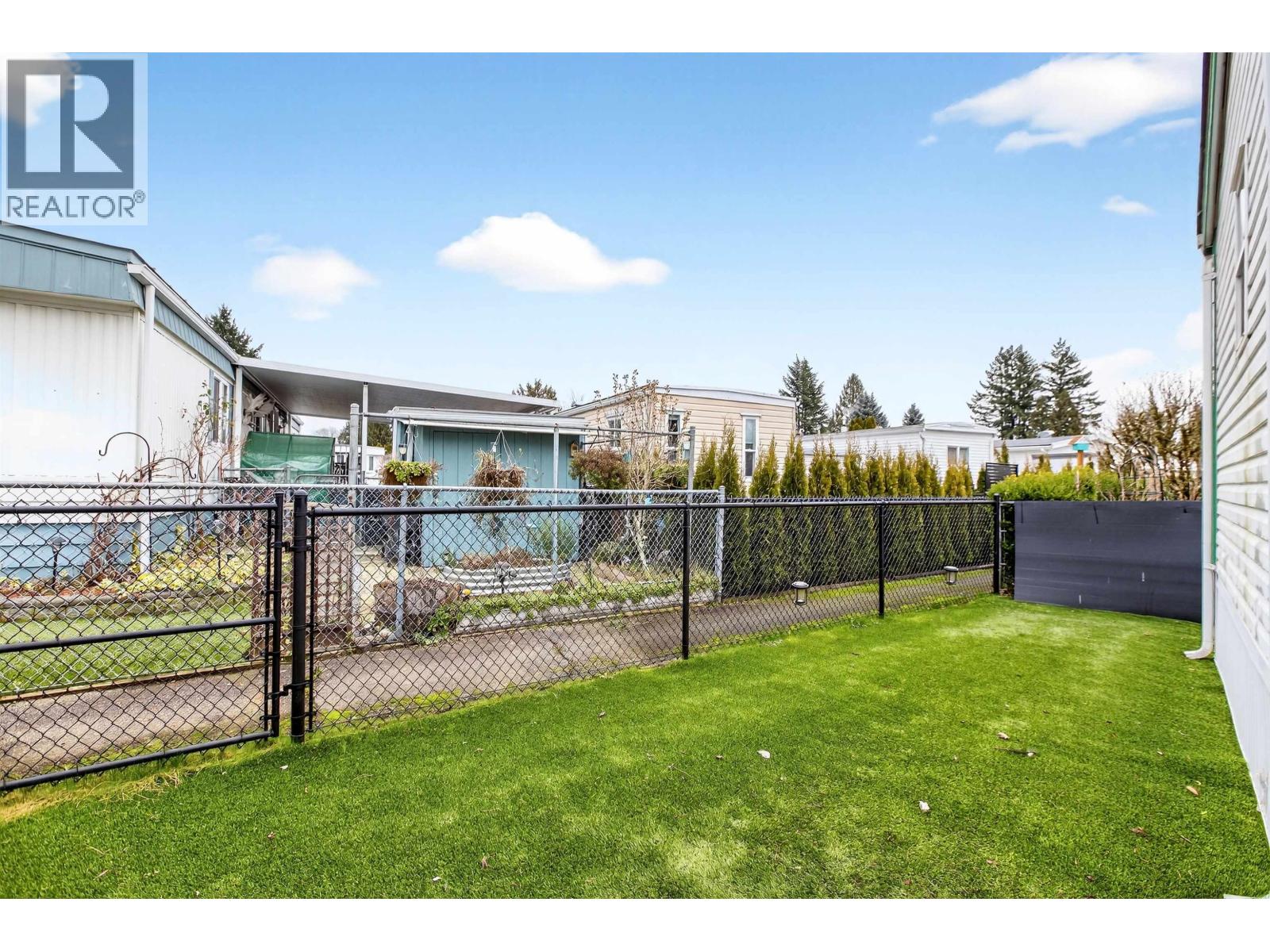 19635 Planetree Lane, Pitt Meadows, British Columbia  V3Y 1Z3 - Photo 4 - R3084114