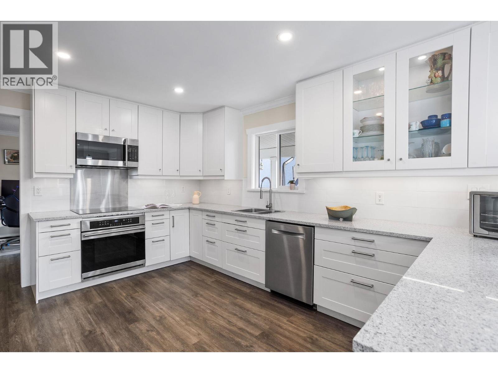 224 April Road, Port Moody, British Columbia  V3H 3W1 - Photo 13 - R3084121