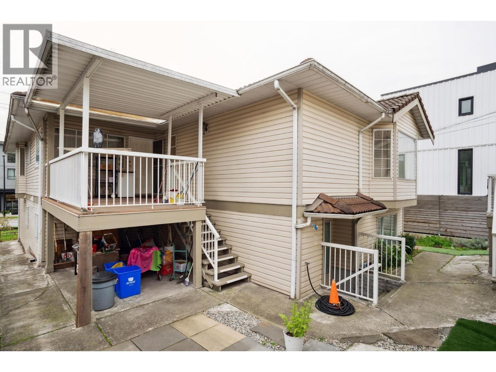 612 E 3rd Street, North Vancouver, British Columbia  V7L 1G7 - Photo 12 - R3084125