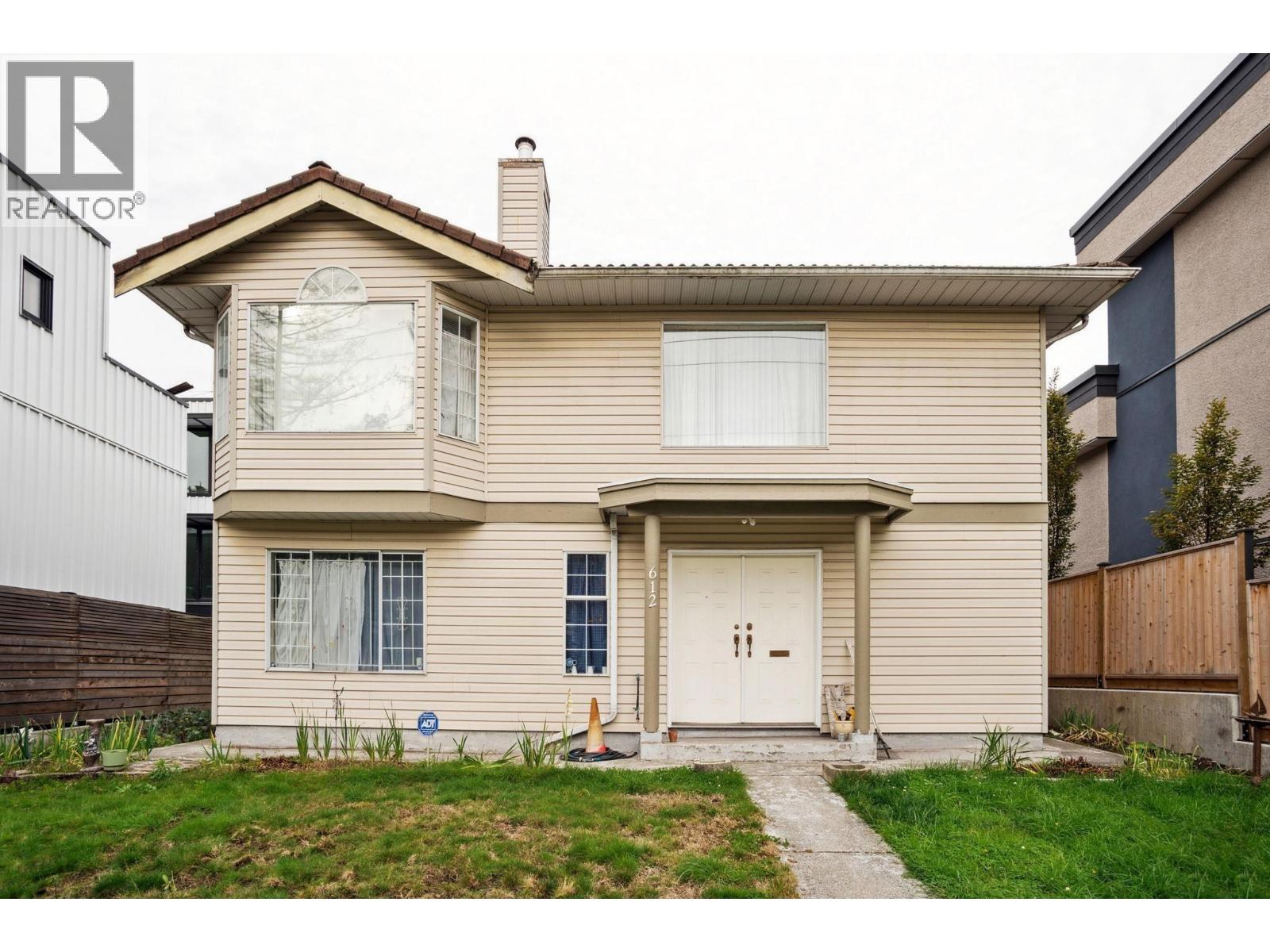 612 E 3rd Street, North Vancouver, British Columbia  V7L 1G7 - Photo 4 - R3084125