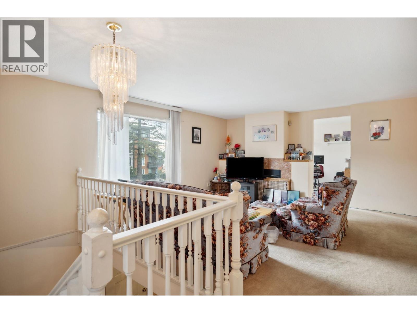 612 E 3rd Street, North Vancouver, British Columbia  V7L 1G7 - Photo 5 - R3084125