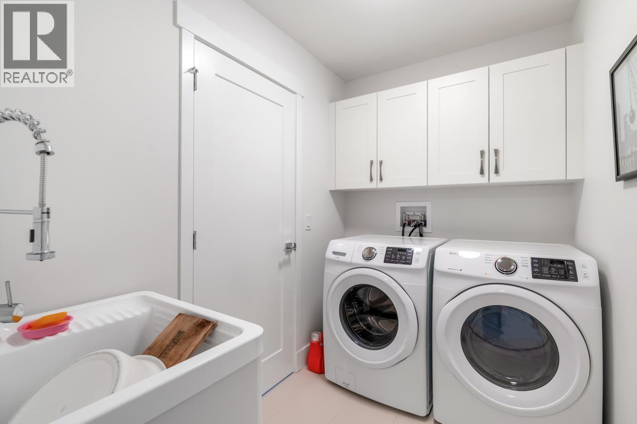 1431 Strawline Hill Street, Coquitlam, British Columbia  V3E 0L6 - Photo 18 - R3084132