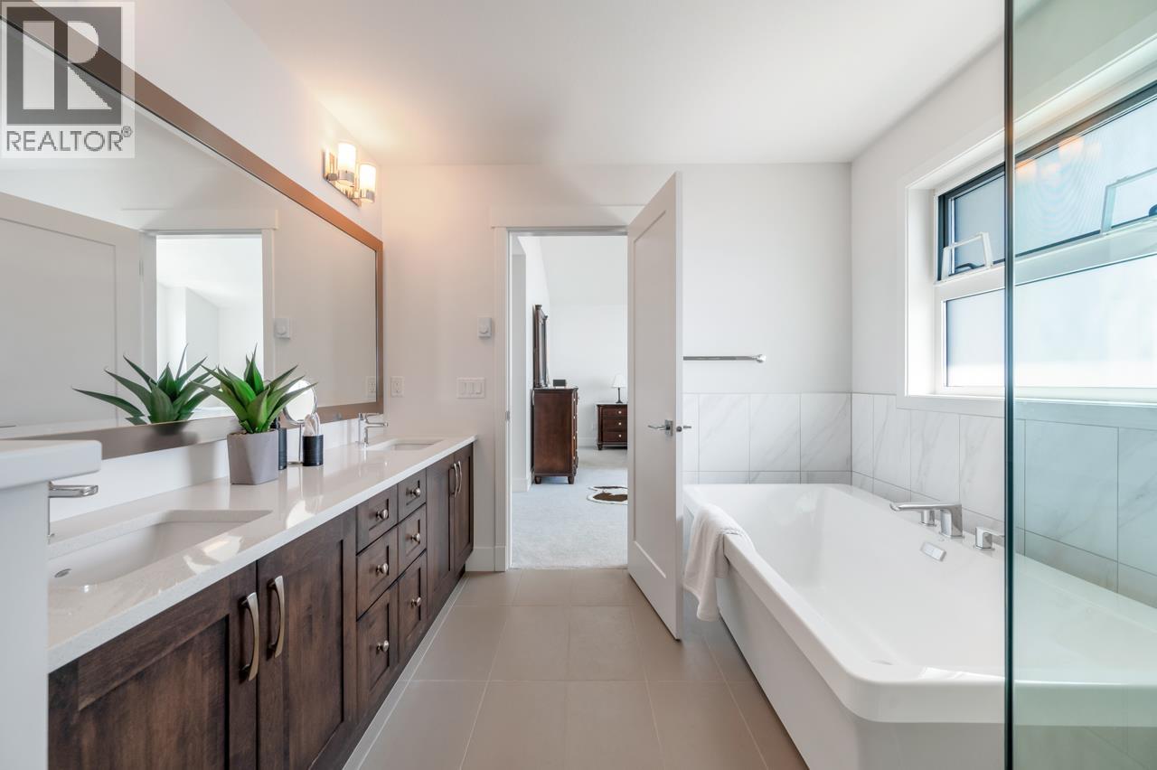 1431 Strawline Hill Street, Coquitlam, British Columbia  V3E 0L6 - Photo 23 - R3084132