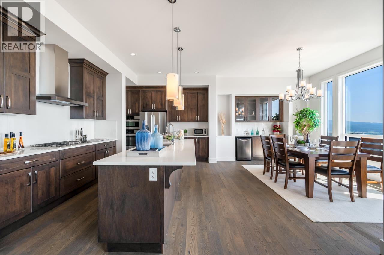 1431 Strawline Hill Street, Coquitlam, British Columbia  V3E 0L6 - Photo 3 - R3084132