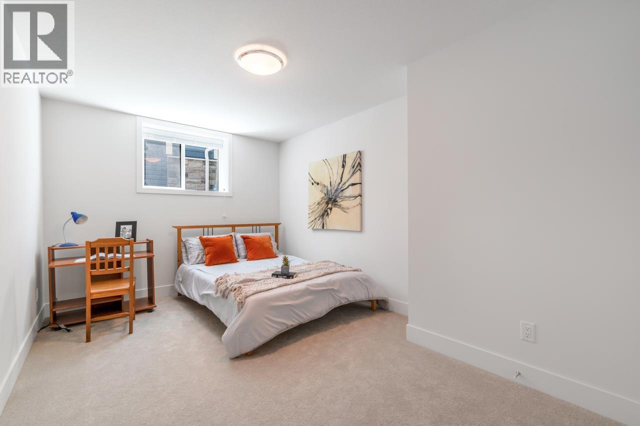 1431 Strawline Hill Street, Coquitlam, British Columbia  V3E 0L6 - Photo 9 - R3084132