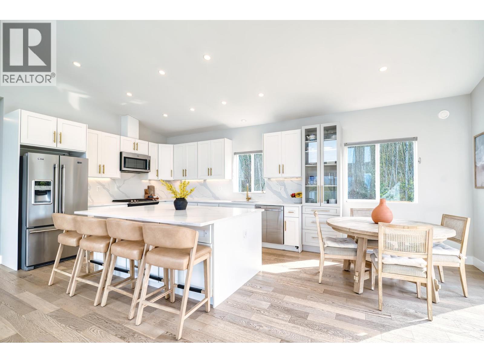 6315 Rimrock Road, Sechelt, British Columbia  V7Z 0L1 - Photo 12 - R3084135