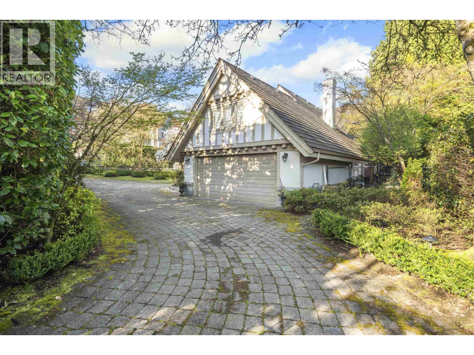 1323 The Crescent, Vancouver, British Columbia V6H 1T7 - Photo 18 - R3084235