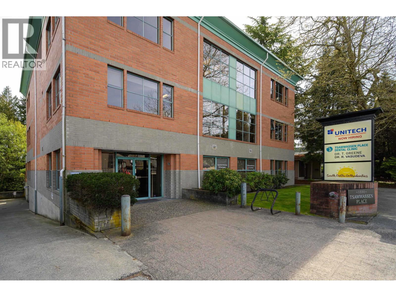 300 1530 56 Street, Delta, British Columbia  V4K 2T8 - Photo 2 - C8075622