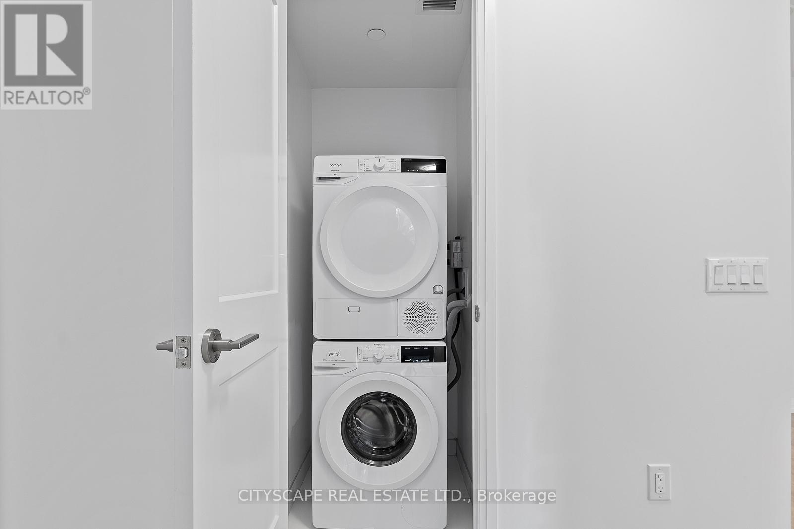 2009 - 8 Widmer Street, Toronto, Ontario  M5V 0W6 - Photo 28 - C12736876