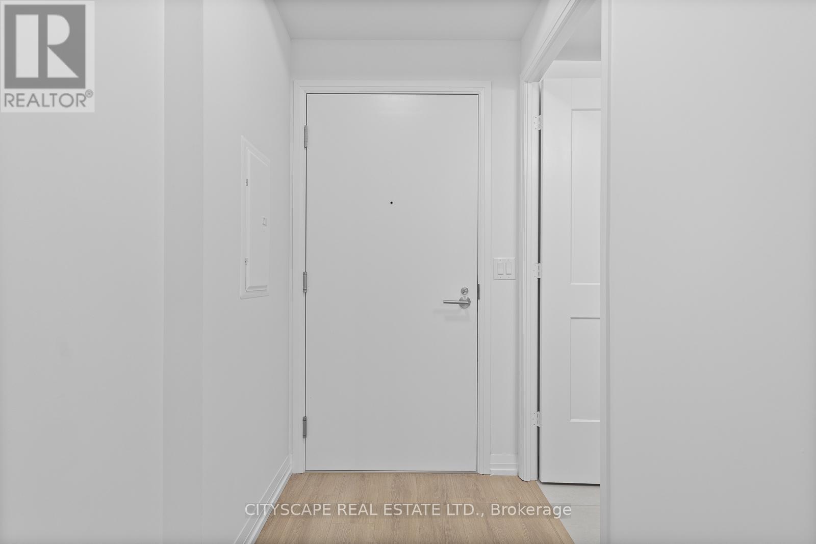 2009 - 8 Widmer Street, Toronto, Ontario  M5V 0W6 - Photo 3 - C12736876