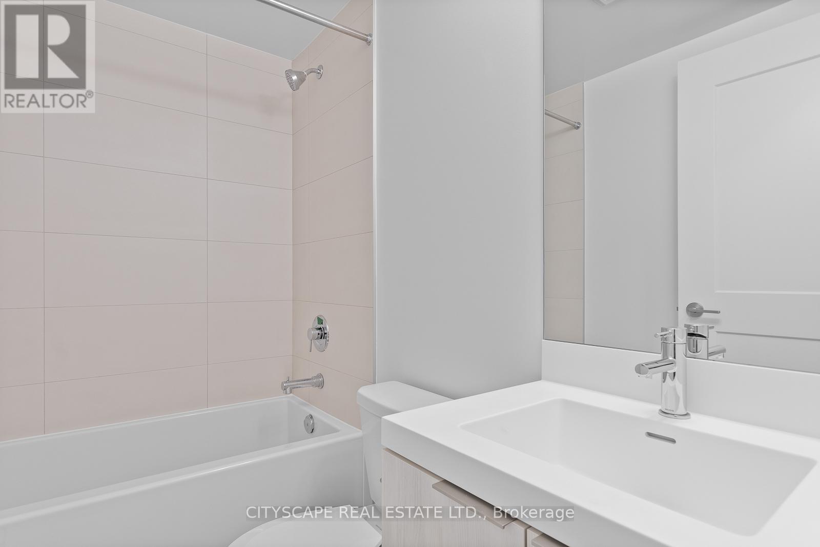 2009 - 8 Widmer Street, Toronto, Ontario  M5V 0W6 - Photo 4 - C12736876