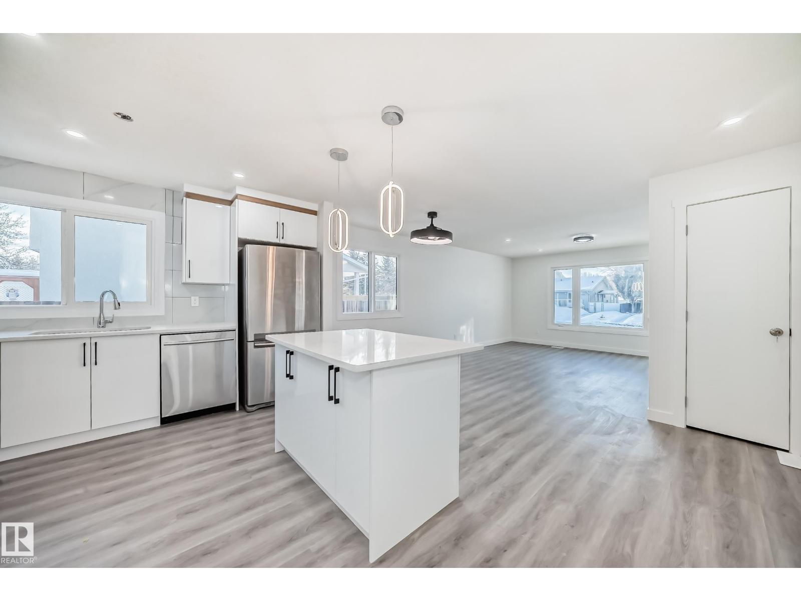 14505 23 St Nw Nw, Edmonton, Alberta  T5Y 1T4 - Photo 13 - E4471312