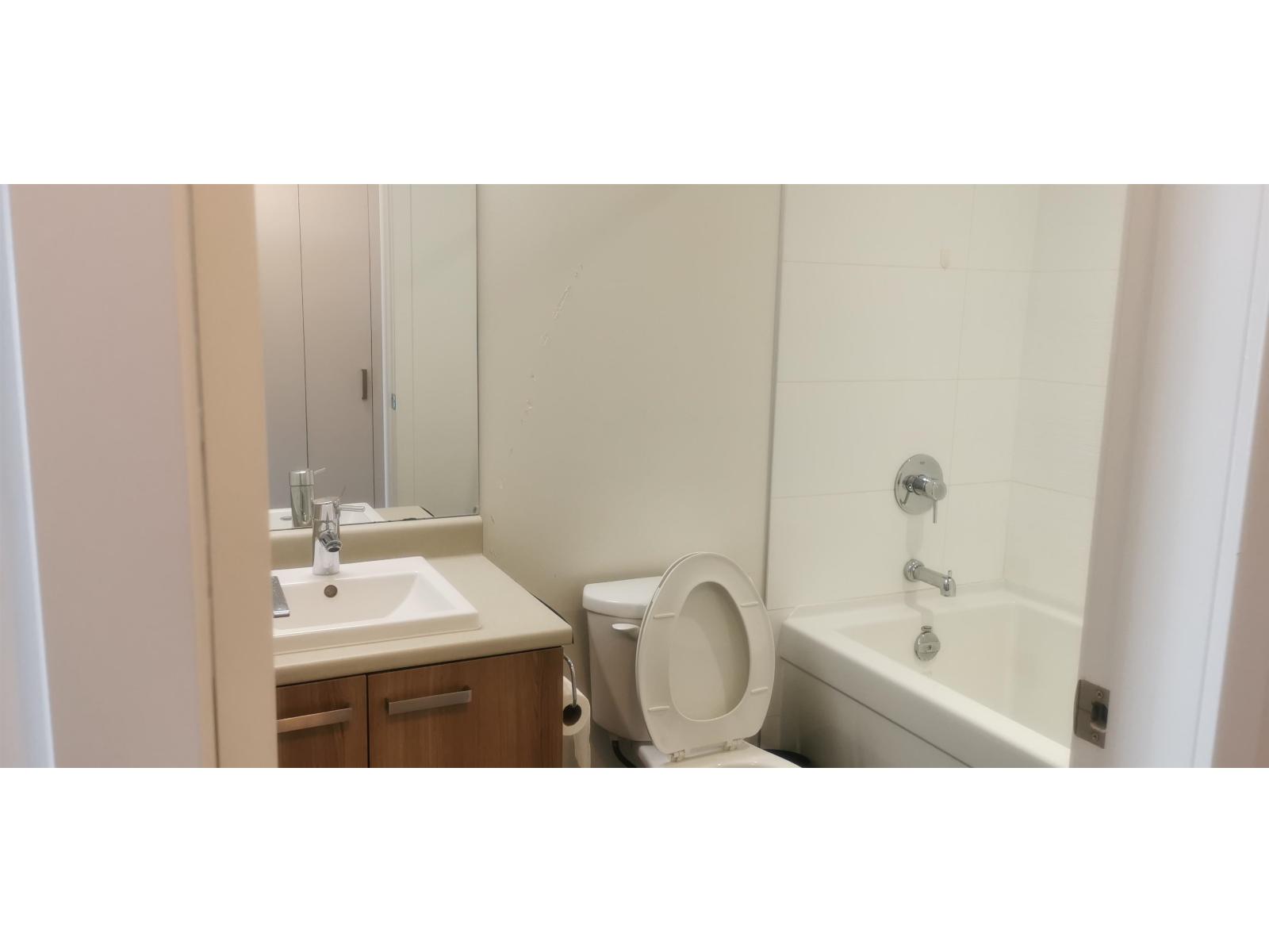 12xx 13325 102a Avenue, Surrey, British Columbia  V3T 0J5 - Photo 8 - R3084081