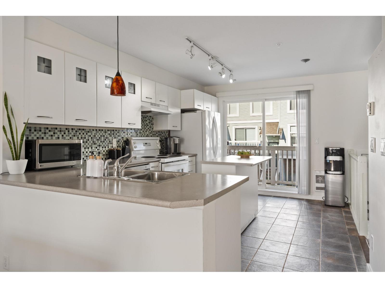 205 20033 70 Avenue, Langley, British Columbia  V2Y 3A2 - Photo 11 - R3083877