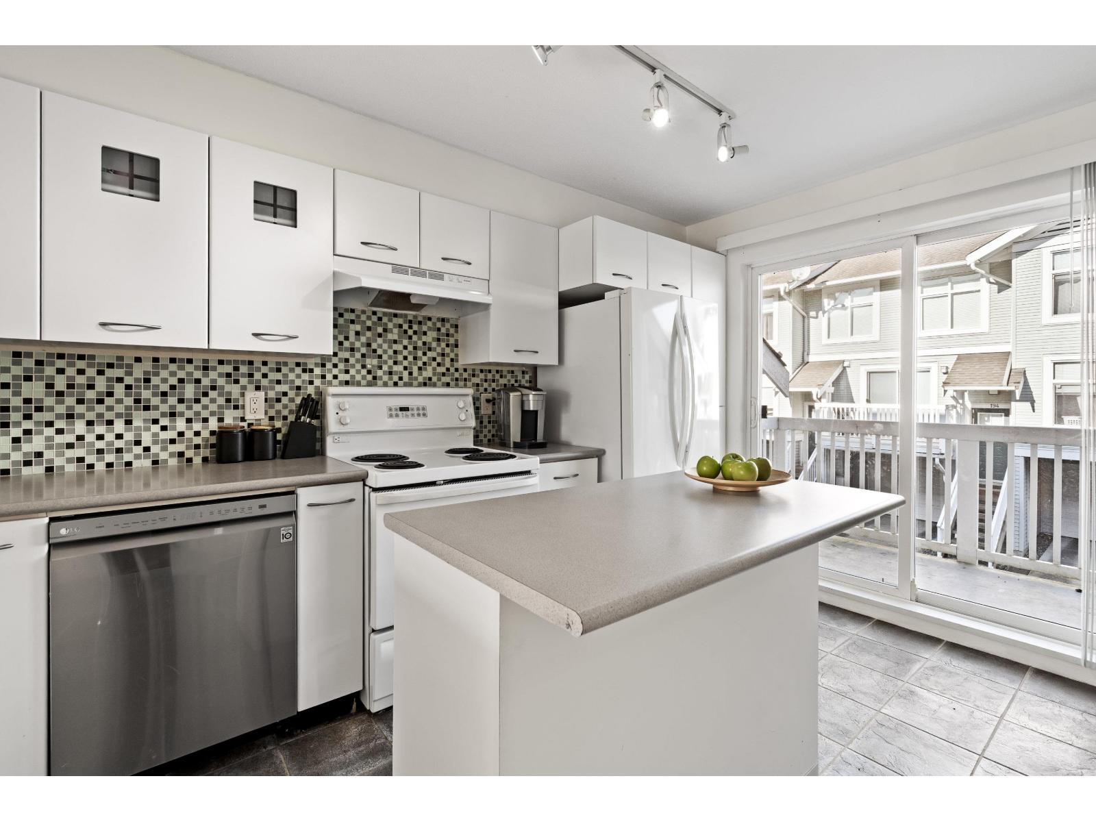 205 20033 70 Avenue, Langley, British Columbia  V2Y 3A2 - Photo 9 - R3083877