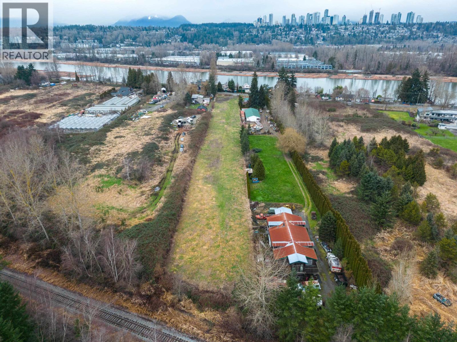 Listing Picture 16 of 18 : 18700 RIVER ROAD, Richmond / 烈治文 - 魯藝地產 Yvonne Lu Group - MLS Medallion Club Member