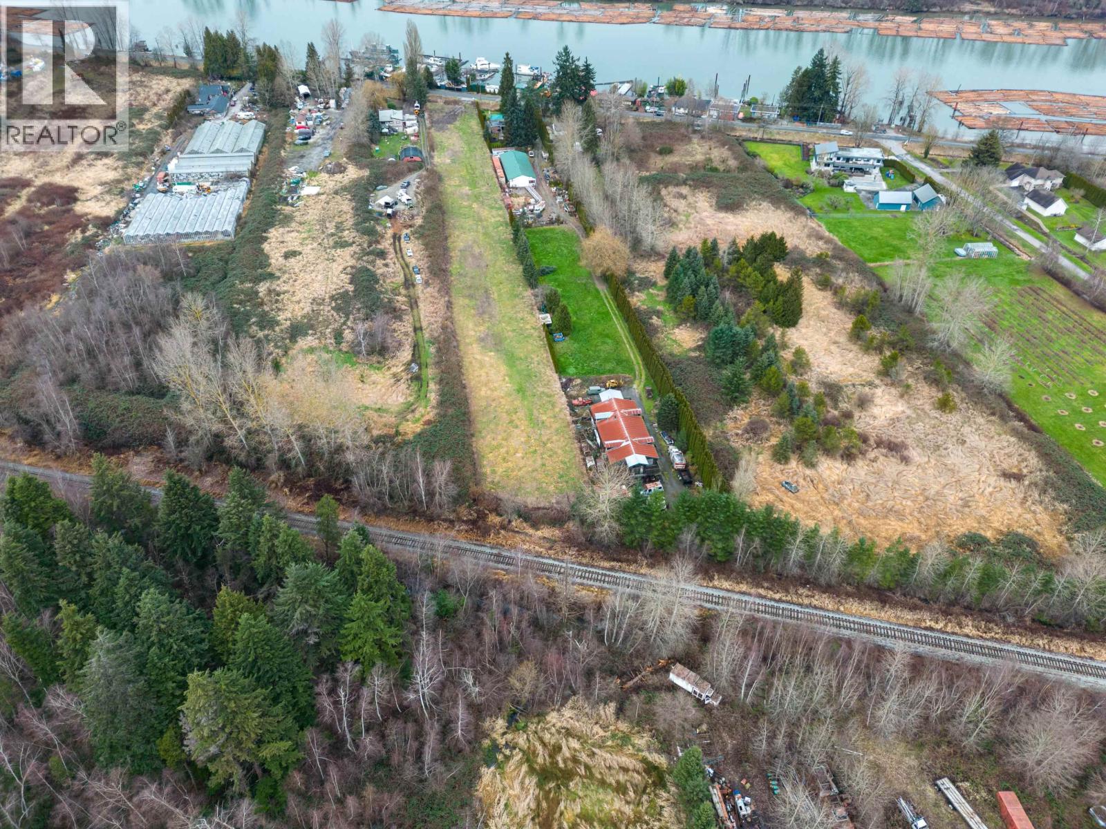 Listing Picture 13 of 18 : 18700 RIVER ROAD, Richmond / 烈治文 - 魯藝地產 Yvonne Lu Group - MLS Medallion Club Member