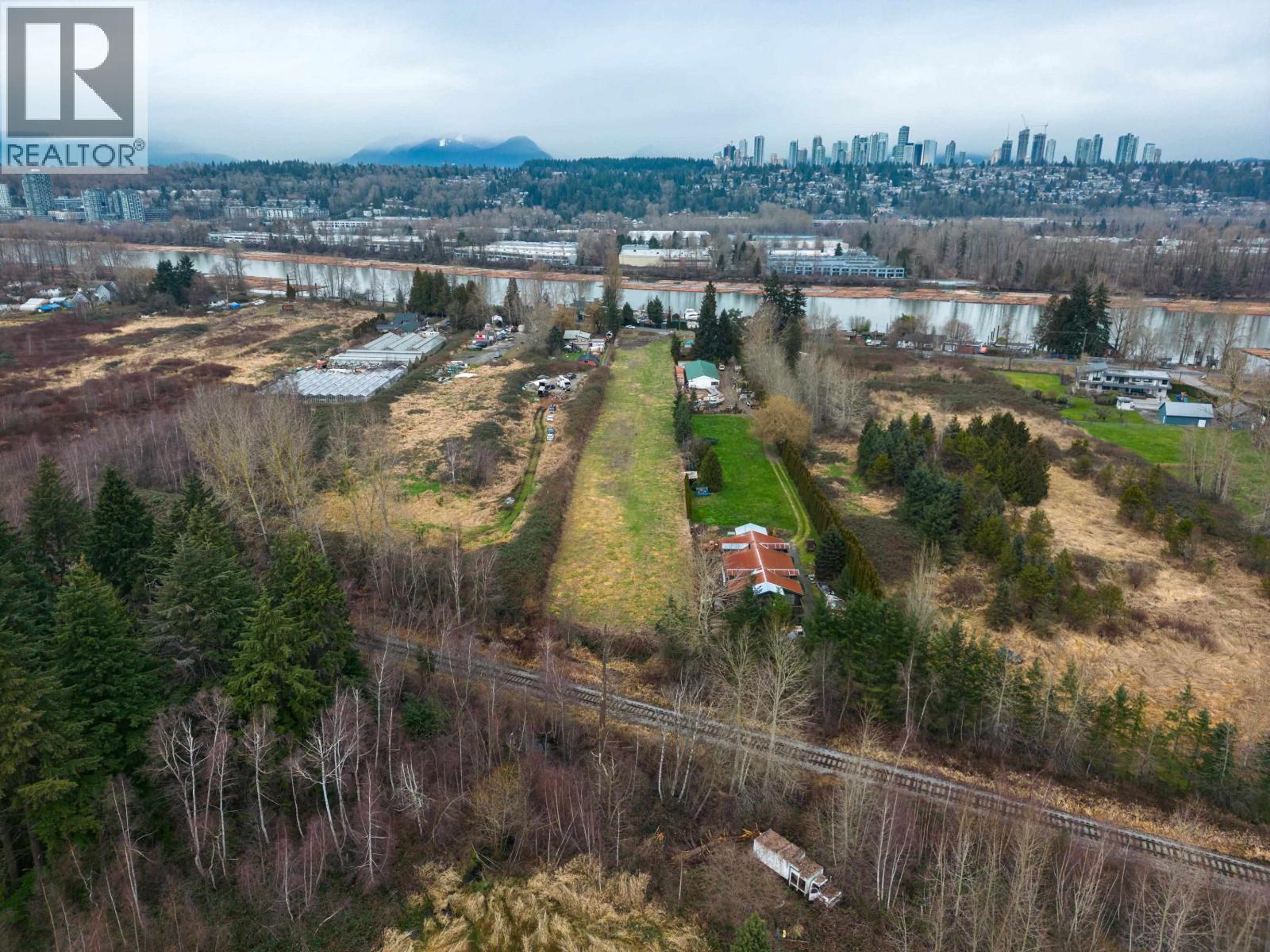 Listing Picture 15 of 18 : 18700 RIVER ROAD, Richmond / 烈治文 - 魯藝地產 Yvonne Lu Group - MLS Medallion Club Member